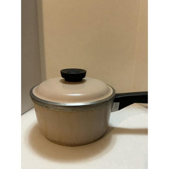 VTG Club Cookware Saucepan Pale Pink - Picture 1 of 8